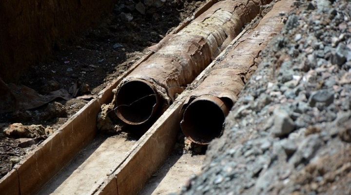 Стабильное водоснабжение обеспечат 14-ти улицам Свердловска: на улице Горной меняют водовод