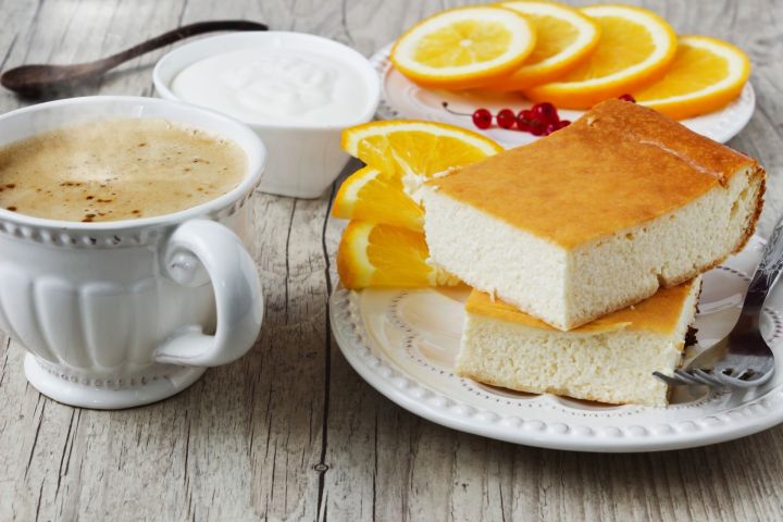Не переборщи: как лучше употреблять сливочное масло, творог и кофе