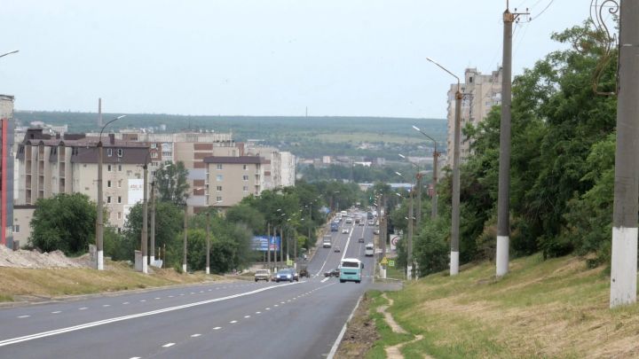 У детской поликлиники в Луганске установят новый светофор