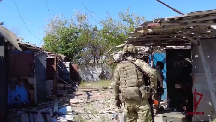 В ЛНР сотрудники Росгвардии обнаружили склад по изготовлению взрывчатки для диверсий