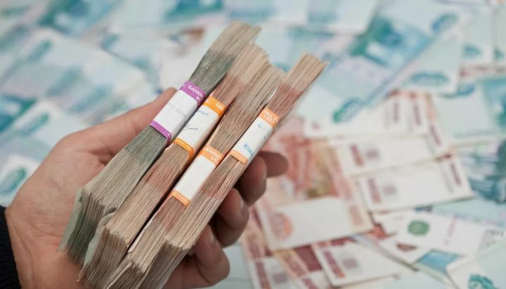 Кому из медиков в ЛНР положена единовременная выплата в 1 млн рублей
