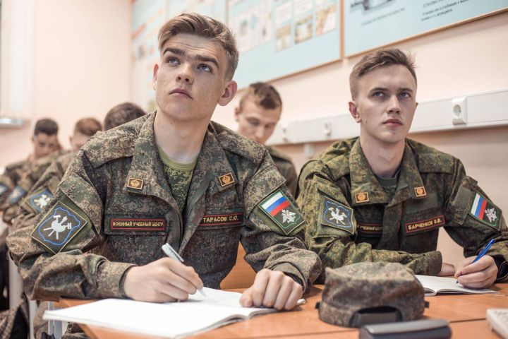 В ЛНР студенты-участники СВО могут перейти на бесплатное обучение
