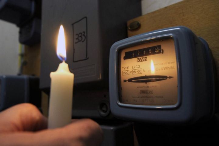 Непогода оставила без света более 2,3 тысяч абонентов в ЛНР