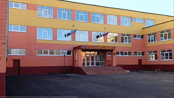 Будет интернет, новое оборудование и ремонт классов: Пасечник рассказал, как в ЛНР готовятся к новому учебному году
