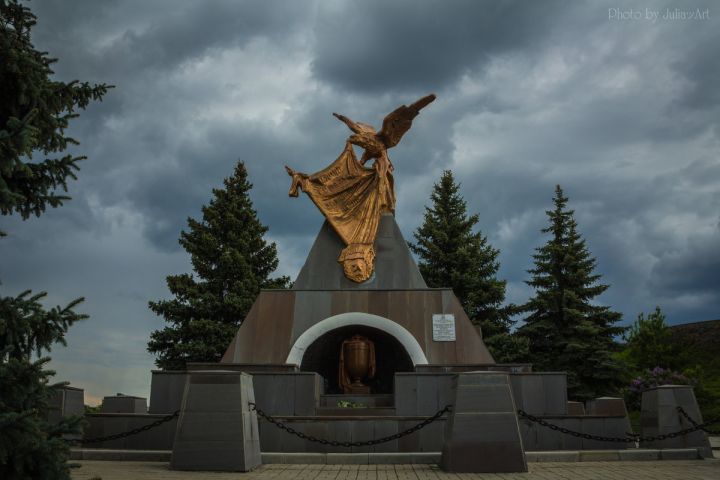 В Луганске Мемориал «Острая могила» отреставрируют к сентябрю