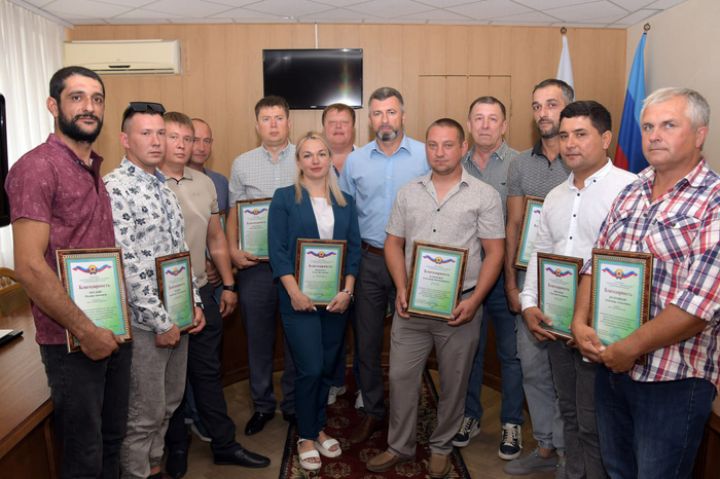 В Свердловске российских строителей поздравили с профессиональным праздником