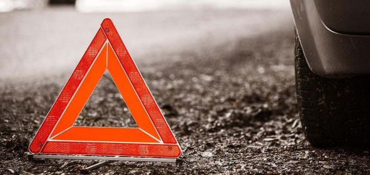 Такси столкнулось с грузовиком в Перевальске: есть пострадавшие