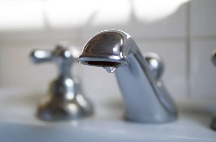 Перебои с водоснабжением могут наблюдаться в некоторых городах и районах ЛНР 23 августа