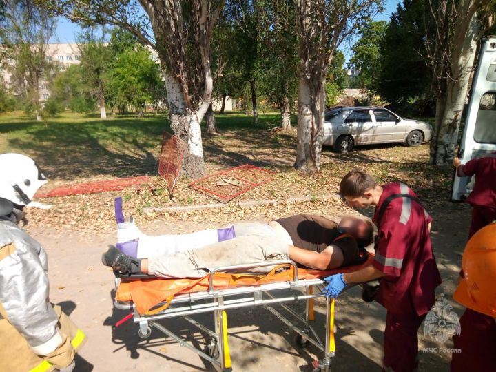 В Луганске 19-летний парень упал в четырёхметровую траншею