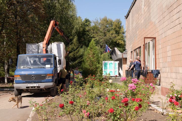 Российские специалисты проводят ремонт санатория «Забота» в Свердловске