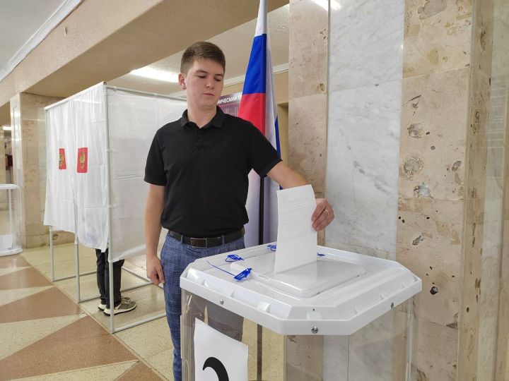 Жители Лутугино сделали свой выбор: кто прошёл в депутаты горсовета