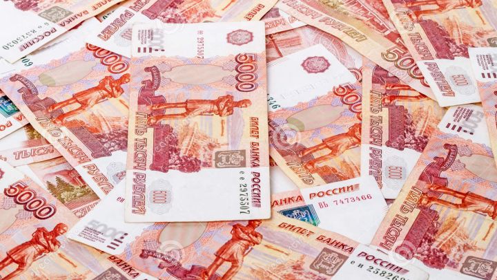 С 1 октября 2023 года в России повысят зарплаты некоторым госслужащим