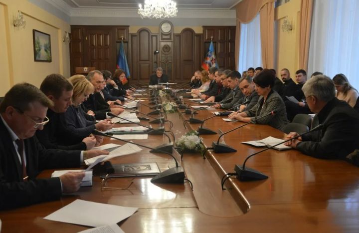 Пасечник сформировал Правительство ЛНР: министров менять не стали