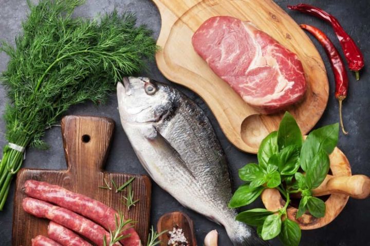 Плесень, стафилококк и бактерии: какая продукция из Беларуси не прошла знак качества в ЛНР?