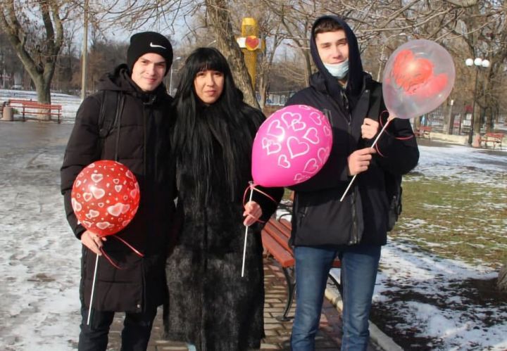 Объятия дарят радость и настроение