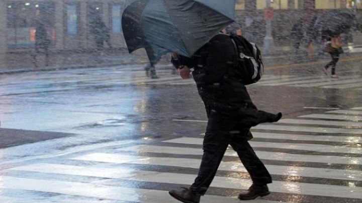 Второй день подряд в ЛНР объявлено штормовое предупреждение