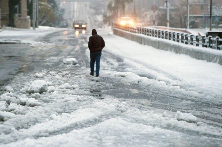 Дождь, снег и гололедица: с какой погоды в ЛНР начнутся выходные?