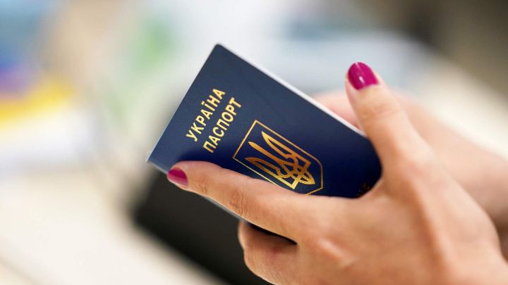 Не только россиянам: обладателям украинского паспорта разрешать голосовать на выборах президента РФ
