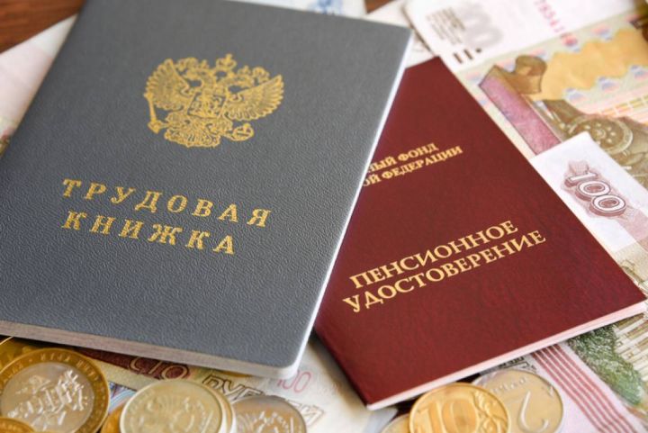 В Соцфонде разъяснили, как подтверждается стаж и заработок для назначения пенсии