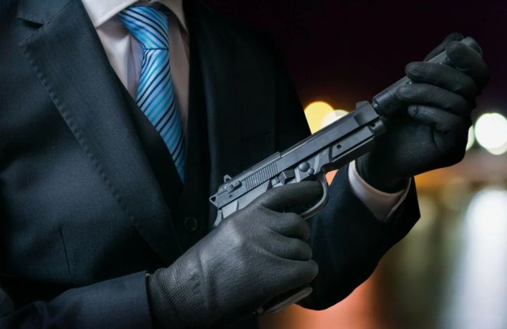 В Москве задержали пенсионерку и её подругу, которые заказали киллеру убийство сына одной из них