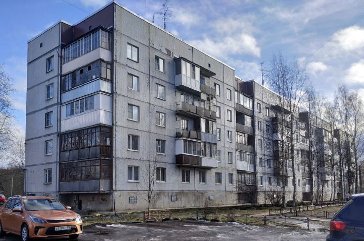 Родила и быстро избавилась. В Воронеже 17-летняя мать сунула в пакет младенца и выбросила в окно