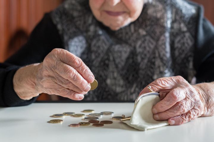 Жителям ЛНР разъяснили, как можно увеличить пенсию, не работая