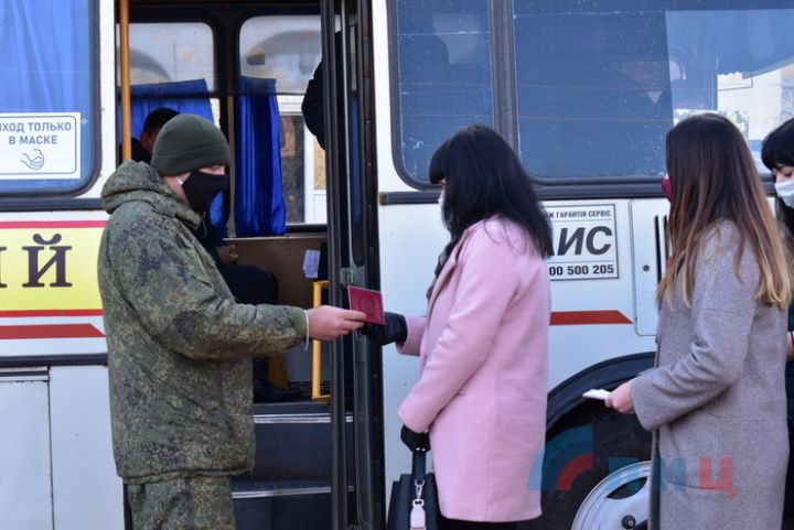 Пасечник поручил организовать эвакуацию населения ЛНР в Россию