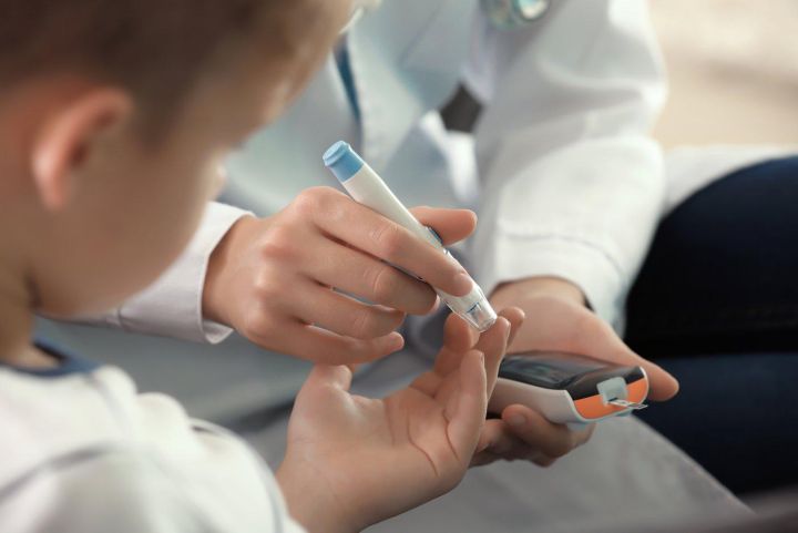 Дети ЛНР с сахарным диабетом смогут получить бесплатные медицинские датчики