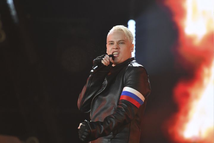 Песни Шамана, «Любэ» и Газманова могут добавить в школьную программу