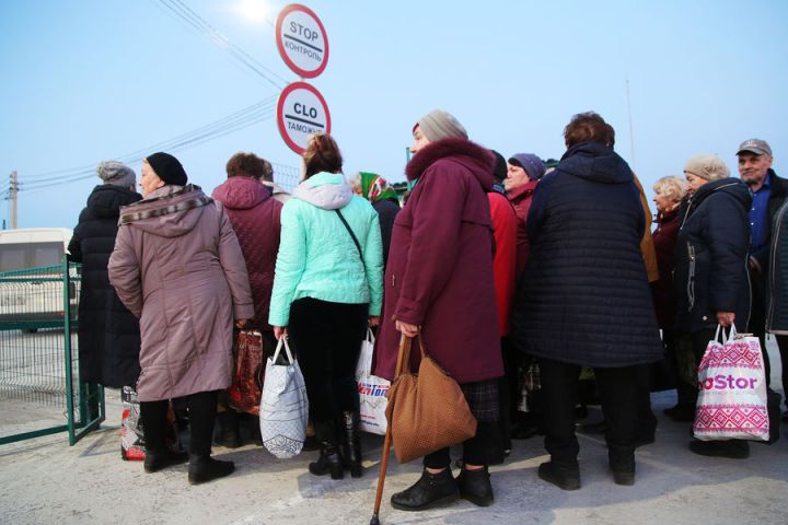 Администрация Краснодона организовывает эвакуацию горожан на территорию РФ