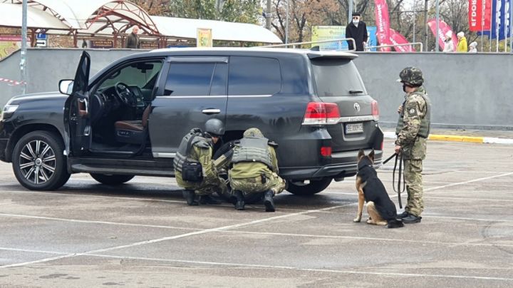 На трассе Луганск-Краснодон правоохранители обнаружили заминированное авто