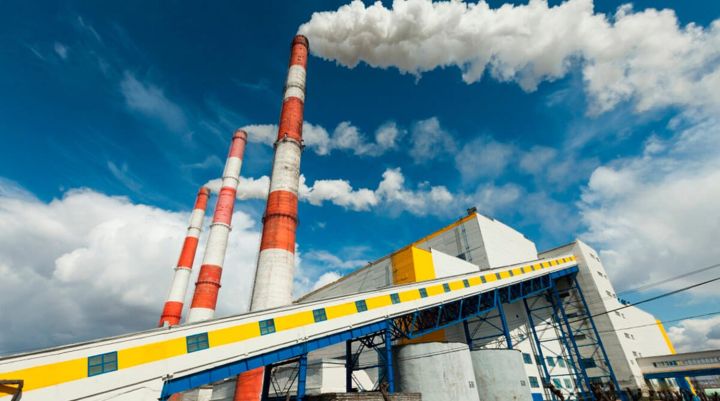 Беспилотники ВСУ атаковали ГРЭС в Ростовской области, что спровоцировало крупный пожар