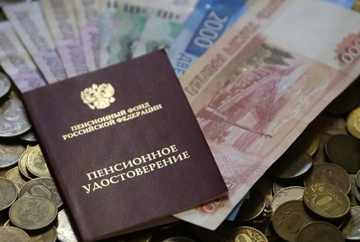 Кто вправе претендовать на пенсионные накопления пенсионера после его смерти?