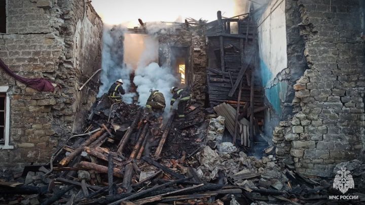 Больше 10 домов и школа искусств повреждены в результате обстрел Стаханова со стороны ВСУ