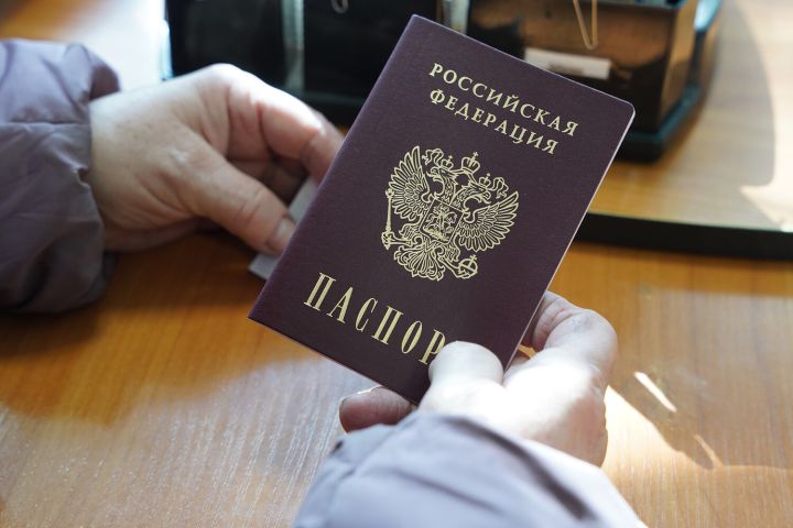 Жителей ЛНР, ДНР и других новых регионов могут лишить гражданства РФ за нарушение присяги