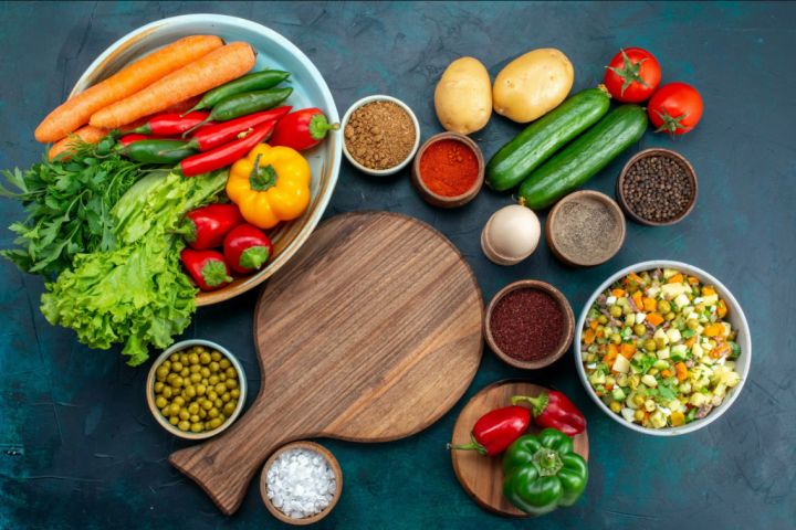 Врачи советуют налегать на них: 4 продукта, которые стоит употреблять при повышенном давлении