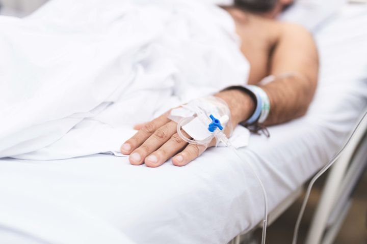 Один лишился стопы, у второго ранения осколками: стало известно состояние подорвавшихся на мине рыбаков