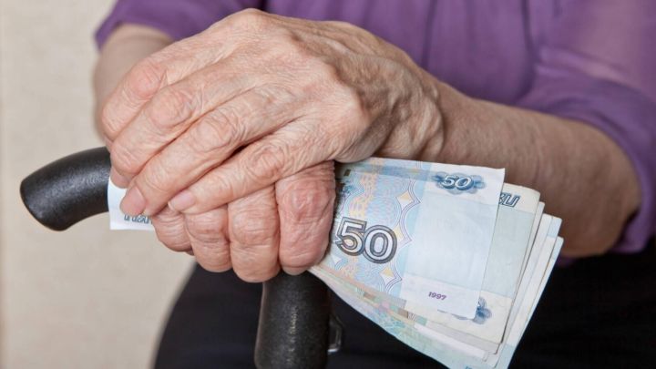 Нужно ли жителям ЛНР после завершения трудовой деятельности обращаться за начислением пенсии: разъясняет Соцфонд