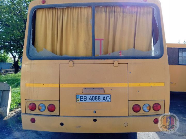 Украинский беспилотник ударил по автобусу в одном из районов ЛНР