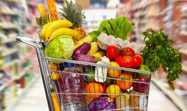 Минпромторг ЛНР меняет перечень товаров с фиксированной ценой: некоторые сезонные продукты нельзя будет продавать втридорога