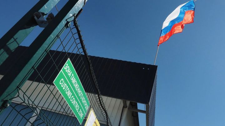 На одном из КПП в ЛНР закрыли дорогу на ремонт