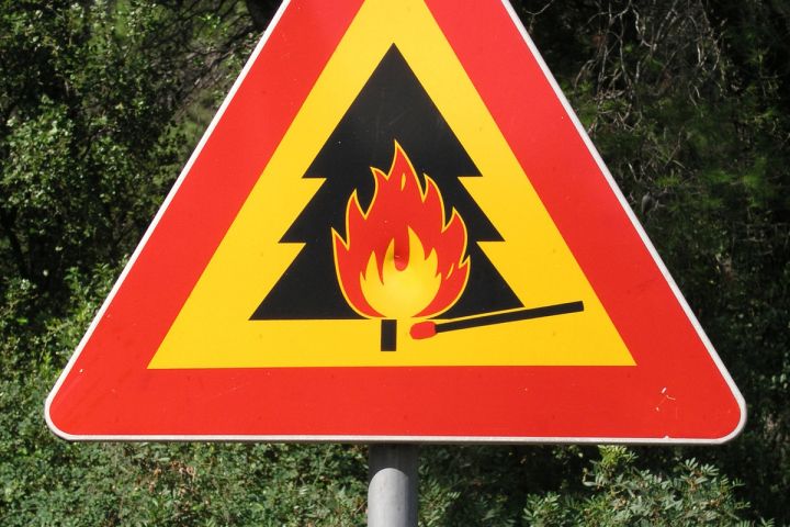 Обратите внимание! Штормовое предупреждение объявили в ЛНР на два дня