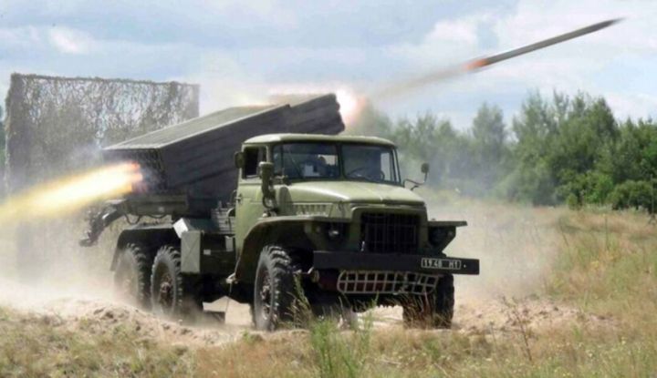 ВСУ повредили обстрелами из «Градов» 14 домов в двух городах ЛНР