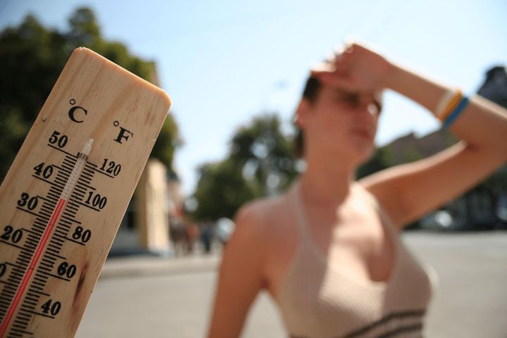 Жара в разгаре: в ЛНР 4 июня обещают до +35 с ветром и грозой