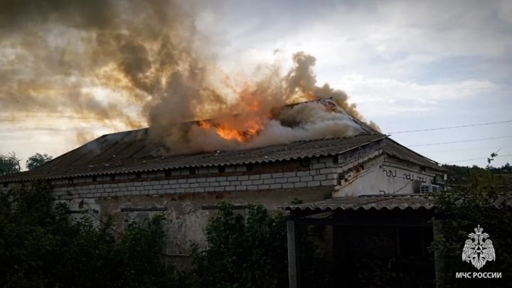 Продуктовый магазин едва не сгорел из-за короткого замыкания в одном из сёл ЛНР