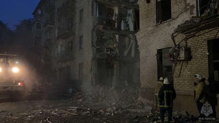 Спасатели завершили разбор завалов в Луганске: спасены 7 человек