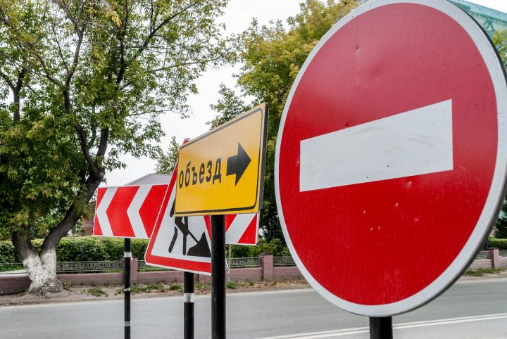 В Свердловске автобусы №104 временно изменят маршрут из-за ремонта дороги