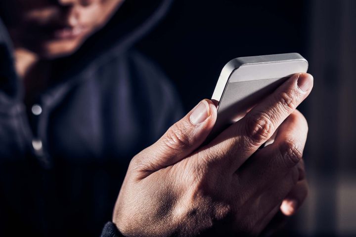 Жителей ЛНР предупредили о мошенниках, предлагающих выплаты от несуществующих госорганизаций