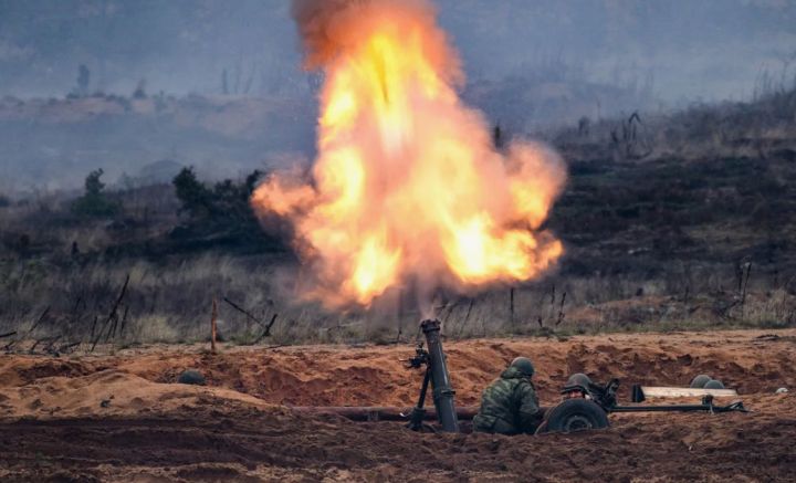 Территория ЛНР вновь под обстрелом ВСУ: повреждены частные дома и многоэтажка