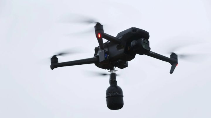 Боеприпас сбросили рано утром: в ДНР из-за обстрела беспилотника оказался уничтожен жилой дом